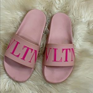 VALENTINO GARAVANI VLTN slides